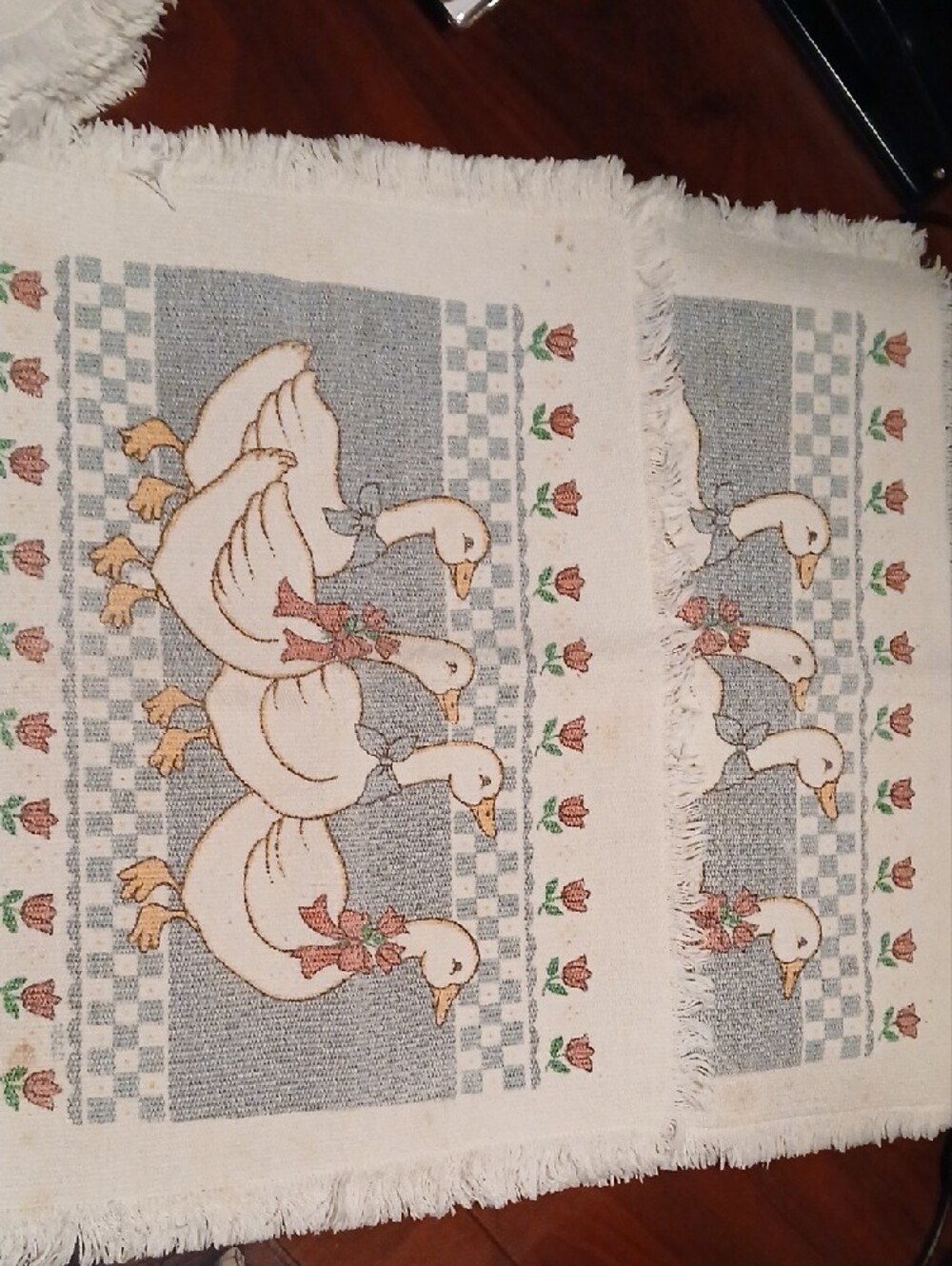 Set of Vintage Farmhouse Duck Fringe Placemats - Cream & Blue - Picture 4 of 4